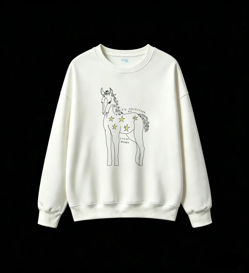 白卫正 Whimsical Night Sky Five Bright Yellow Stars on Dark Textured Background Hoodie
