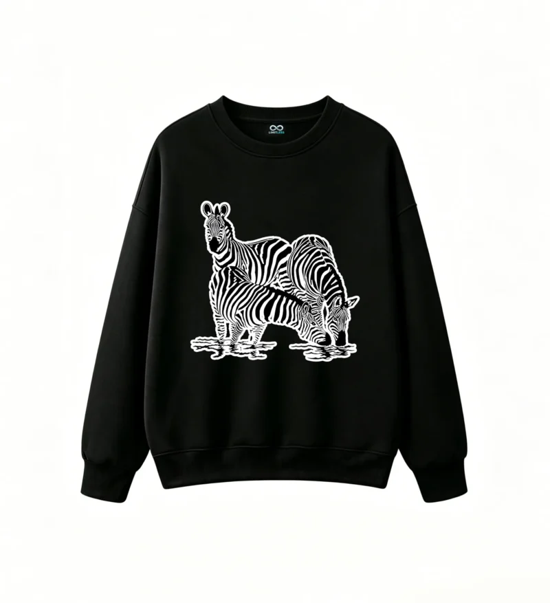 黑卫正 Stylized Black and White Zebra Art Graphic Sweatshirt