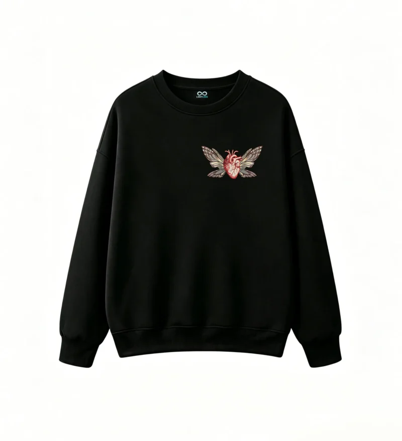 Buzo Cuello Redondo Algodón Estampado Corazón Alas Mariposa Diseño Gótico