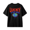 Remera Algodón Lucky To Be Here Estampado Urbano Premium