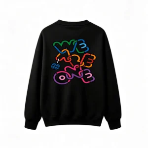 Buzo cuello redondo, estampa We Are One full color