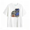 Remera estampada zapatilla retro arte