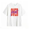 Remera estampada Overprint gráfico