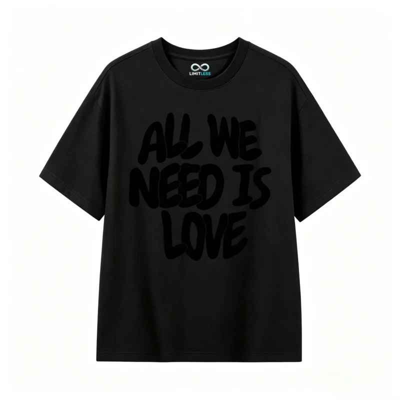 黑t All We Need Is Love Back Print T-Shirt