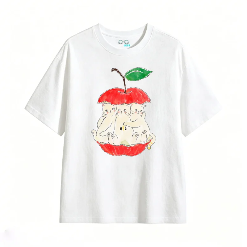 Remera Algodón Estampada Diseño Gatitos Manzana Kawaii