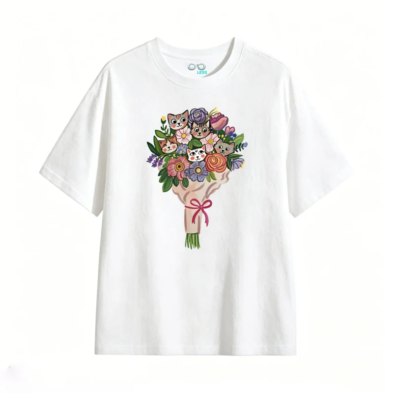 Remera Algodón Ramo Gatos Flores Diseño Kawaii Estampado