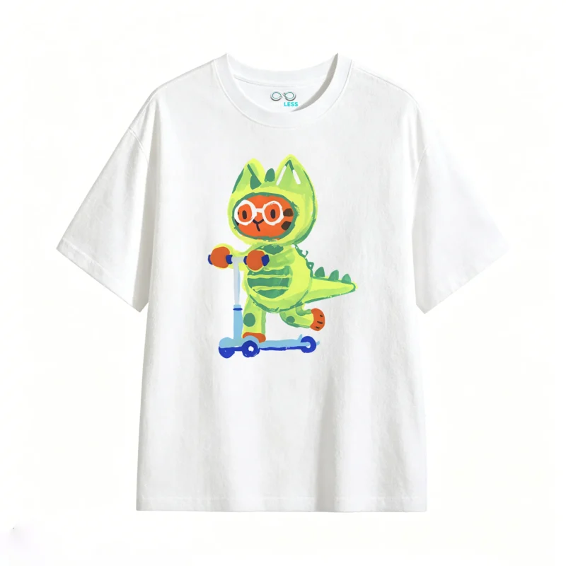 Remera Algodón Estampado Dino Scooter Diseño Kawaii Premium
