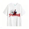 白t正面展示 REMERA CORTA UNISEX SPIDER-MAN, ESTAMPADO FRENTE Y ESPALDA, ESTILO CÓMIC CLÁSICO