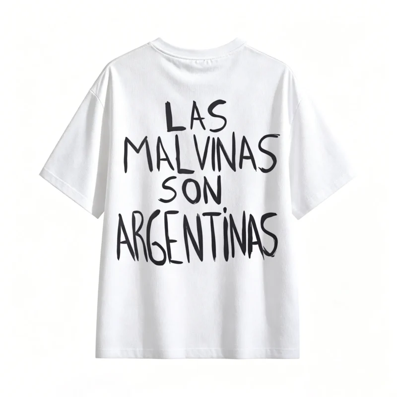REMERA DE ALGODÓN UNISEX DOBLE ESTAMPADO LAS MALVINAS SON ARGENTINAS