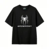 黑t正面展示 REMERA ALGODÓN UNISEX SPIDERMAN, ESTAMPADO FRENTE Y ESPALDA VINTAGE